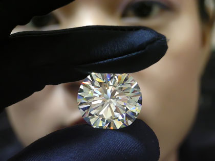 Diamantes naturales o híbridos ¿cuáles son mejor?